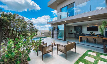 Imagem: Casa de alto padrão com 296m2 de área