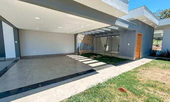 Imagem 3: Casa de alto padrão, com 176,23m² de área construída, 3 quartos sendo 1 suíte, piscina, ch