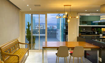 Imagem 2: Cobertura de altíssimo padrão, 2 quartos amplos, hidromassagem, cozinha gourmet e uma vist