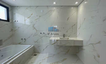 Imagem 6: Casa de alto padrão, com 330m² de área construída, 4 quartos sendo 3 suítes, piscina aquec