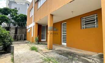 Imagem 3: LOCAÇÃO - Casa com 250m² de área construída, 4 quartos sendo 01 suíte, 1 vaga. Disponível