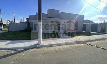 Imagem 2: Casa à venda no bairro Parque São Luís - Taubaté/SP