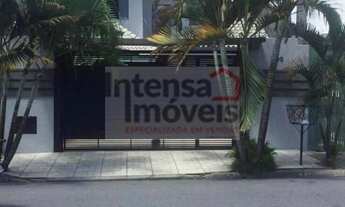 Imagem: Sobrado à venda no bairro Parque Aeroporto