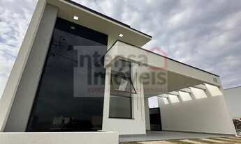 Imagem: Casa à venda no bairro Vale dos Cristais