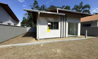 Imagem: Casa á venda no Bairro Araponguinhas