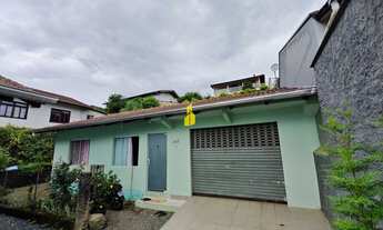 Imagem 6: Terreno com duas casas