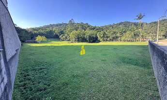 Imagem 7: Casa Espaçosa com 3 Dormitórios e Terreno Amplo de 20.616,00m²