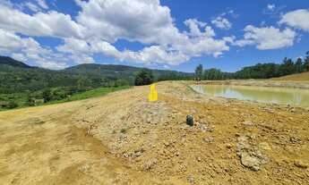 Imagem 3: Sítio à Venda em Benedito Novo - Um Refúgio de Tranquilidade e Beleza