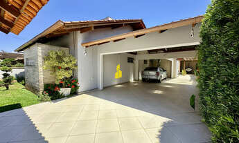 Imagem: Casa com ampla área de festa