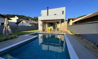 Imagem: Casa alto padrão com piscina à venda no