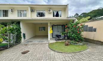 Imagem: Sobrado em condomínio fechado