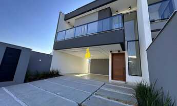 Imagem: Sobrado alto padrão à venda no Bairro