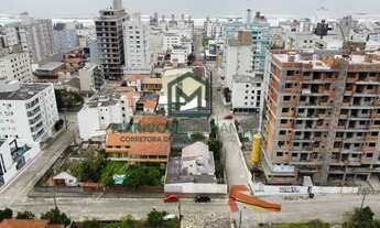 Imagem: Casa à venda no bairro Mar Grosso - Laguna/SC