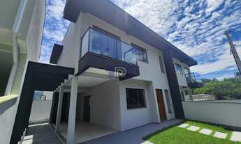 Imagem: Sobrado à venda no bairro Forquilhas