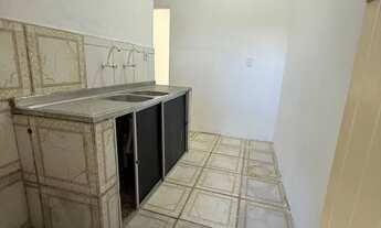 Imagem 3: SIQUEIRA ALUGA: CASA TÉRREA NA GUARARAPES COM 02 QUARTOS / 100m² / GARAGEM E TERRAÇO PRÓX