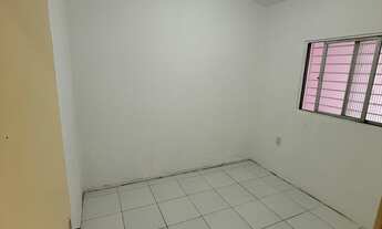 Imagem 5: SIQUEIRA ALUGA: CASA TÉRREA NA GUARARAPES COM 02 QUARTOS / 100m² / GARAGEM E TERRAÇO PRÓX