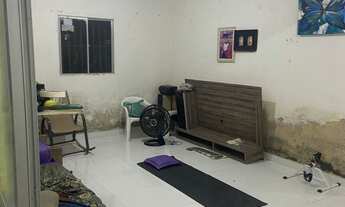 Imagem 4: SIQUEIRA VENDE: TERRENO COM DUAS CASAS E UM QUINTAL AMPLO