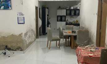 Imagem 5: SIQUEIRA VENDE: TERRENO COM DUAS CASAS E UM QUINTAL AMPLO