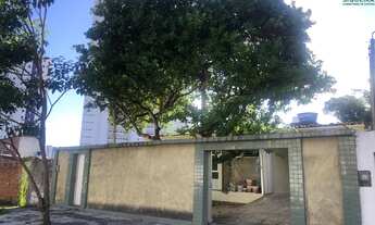 Imagem 2: SIQUEIRA VENDE: CASA COM UMA ÓTIMA LOCALIZAÇÃO EM BOA VIAGEM