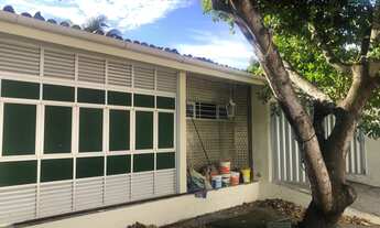 Imagem 4: SIQUEIRA VENDE: CASA COM UMA ÓTIMA LOCALIZAÇÃO EM BOA VIAGEM