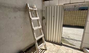 Imagem 2: SIQUEIRA VENDE: CASA COM 03 QUARTOS NA GUARARAPES