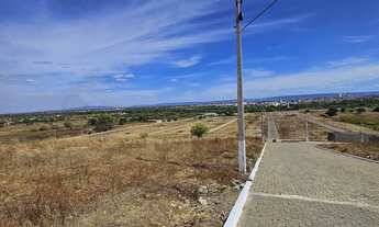 Imagem: Terreno no Loteamento Terra Santa, Bairro