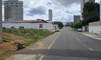 Imagem: Terreno Amplo Com 720m² de Área Total