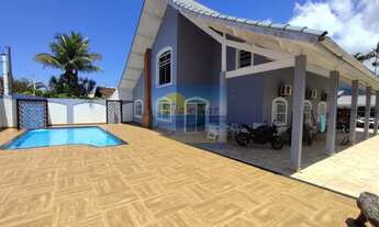 Imagem 3: Casa Isolada | Alto Padrão | Piscina | 200mts da Praia
