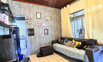 Imagem 2: Sobrado, 3 dormitórios, 2 banheiro, 1 vaga na garagem, 175M² de Área Construída, 175M² de