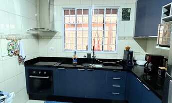 Imagem 7: Sobrado, 3 dormitórios, 1 suítes, 2 banheiro, 3 vagas na garagem, 300M² de Área Construída