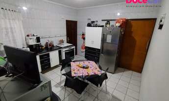 Imagem 7: Sobrado, 3 dormitórios, 1 suítes, 2 banheiro, 5 vagas na garagem, 210M² de Área Construída