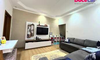 Imagem: Sobrado, 2 dormitórios, 2 banheiro, 2 vagas