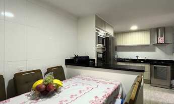 Imagem 5: Sobrado, 2 dormitórios, 2 banheiro, 2 vagas na garagem, 120M² de Área Construída, 120M² de