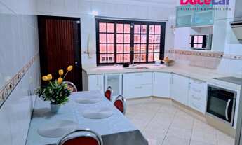 Imagem 2: Sobrado, 4 dormitórios, 2 suíte, 4 banheiro, 2 vagas na garagem, 239M² de Área Construída