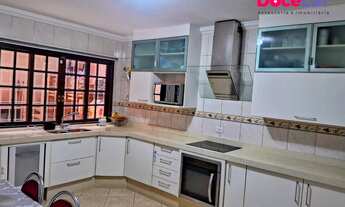 Imagem 3: Sobrado, 4 dormitórios, 2 suíte, 4 banheiro, 2 vagas na garagem, 239M² de Área Construída