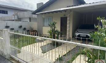 Imagem: Casa em Ingleses do Rio Vermelho, Florianópolis/SC