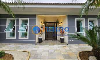 Imagem 2: Casa de Alto Padrão 5 Suítes 6 Vagas Piscina Churrasqueira à Venda no Bairro Horto Florest