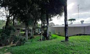 Imagem: Ótimo e amplo terreno com casa no bairrro