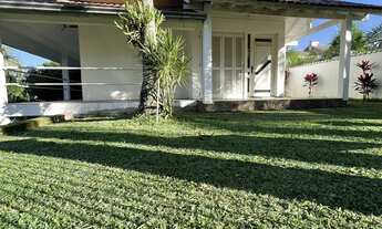 Imagem 2: Casa, 3 dormitórios, 3 banheiro, 2 vagas na garagem, 190M² de Área Construída, 720M² de Ár