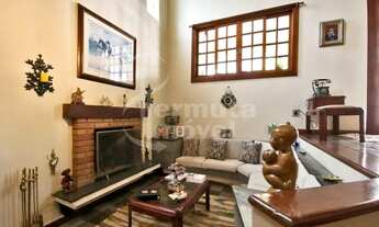 Imagem 2: Casa com 600m², 3 suítes, living, escritório e piscina no Residencial 01