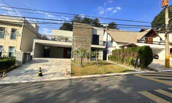 Imagem 2: Casa à venda com 340 m², 4 suítes, sala de estar, cozinha, hidromassagem e 2 vagas garagem