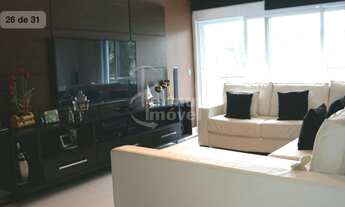 Imagem 5: Casa com 536m², 4 suítes, 5 vagas de garagem, piscina e área de lazer no Vila Solaia