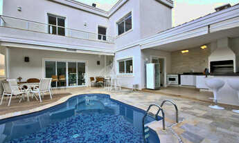 Imagem: Casa com 450m², 5 suítes, elevador, piscina