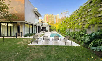 Imagem 3: Mansão de Alto Padrão no Residencial 2 – 5 Suítes e Lazer Completo