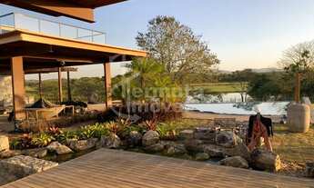 Imagem: Casa com 3.400m², 6 suítes e espaço gourmet