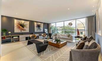 Imagem 4: Casa com 400m², 4 suítes, varanda gourmet, sala para TV, piscina e adega no Alphasítio