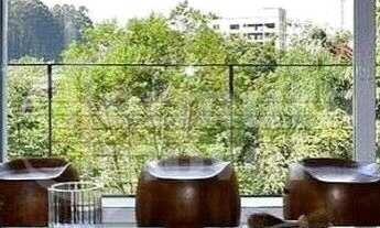 Imagem 5: Casa com 890m², 4 suítes, sala de TV e projeto sustentável no Melville