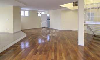 Imagem: Sobrado com 3 suítes, piscina e espaço