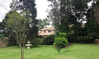 Imagem 6: Casa com 690m², 4 suítes, 4 vagas, casa de caseiro e ampla área verde em Aldeia da Serra