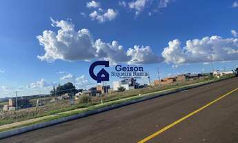 Imagem 3: Terreno Terreno, 300M² de Área Construída na Rua Loureiro